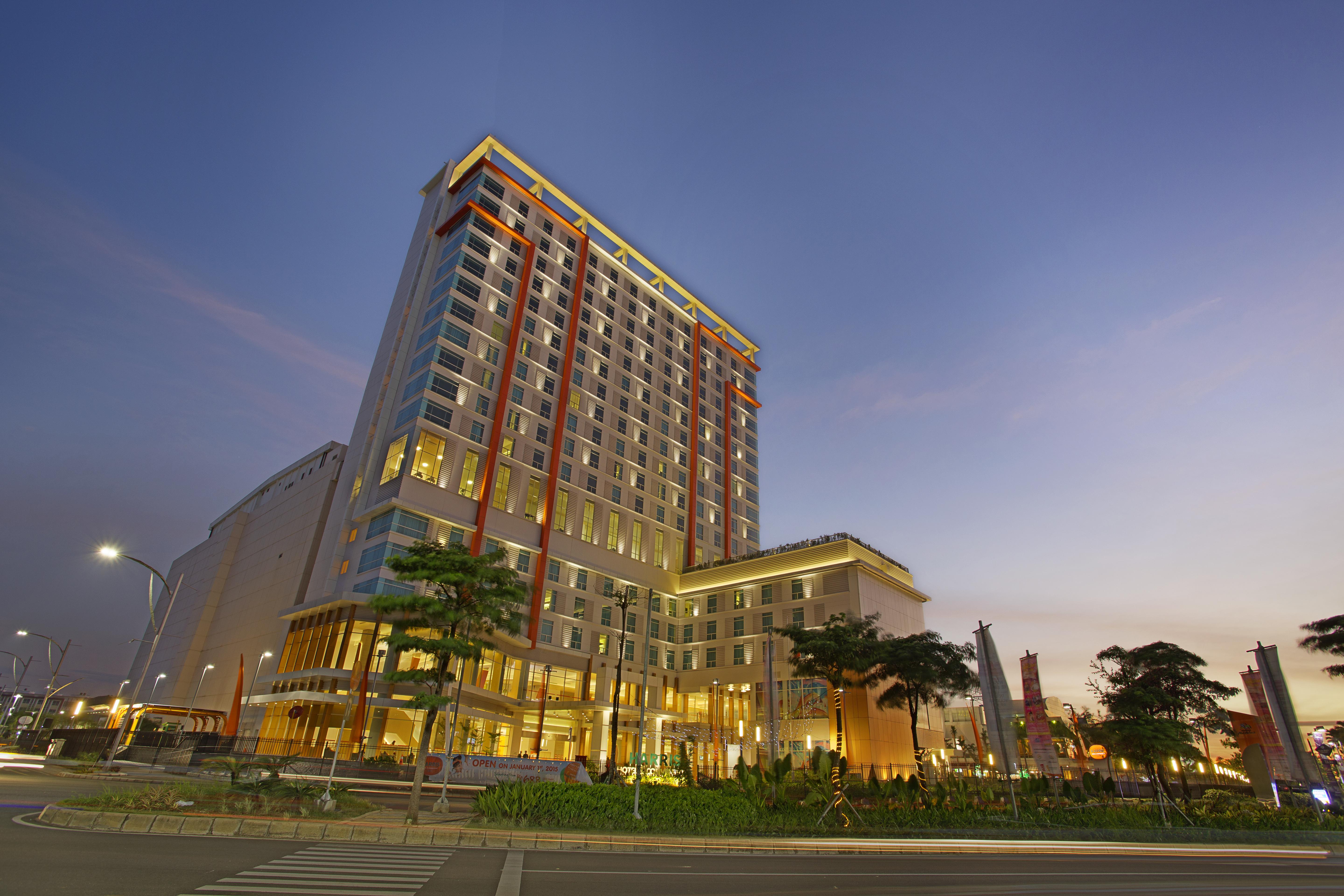 HARRIS Hotel&Conventions Bekasi Buitenkant foto